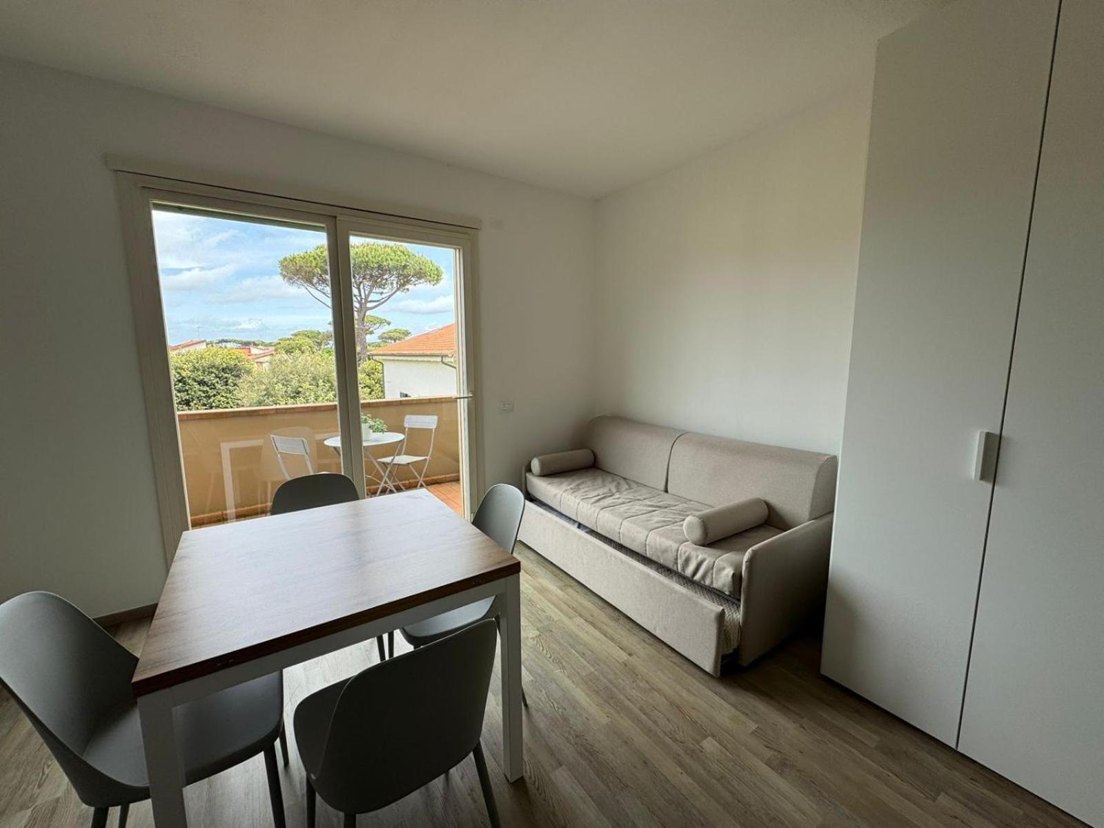 Residence San Francesco Tirrenia Zewnętrze zdjęcie