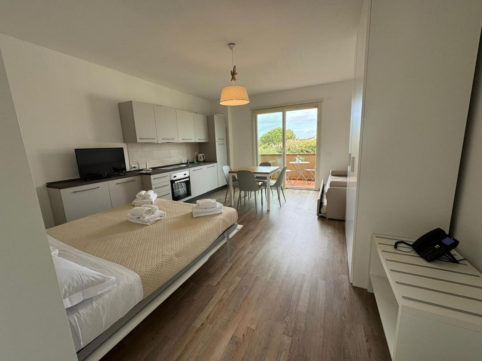 Residence San Francesco Tirrenia Zewnętrze zdjęcie